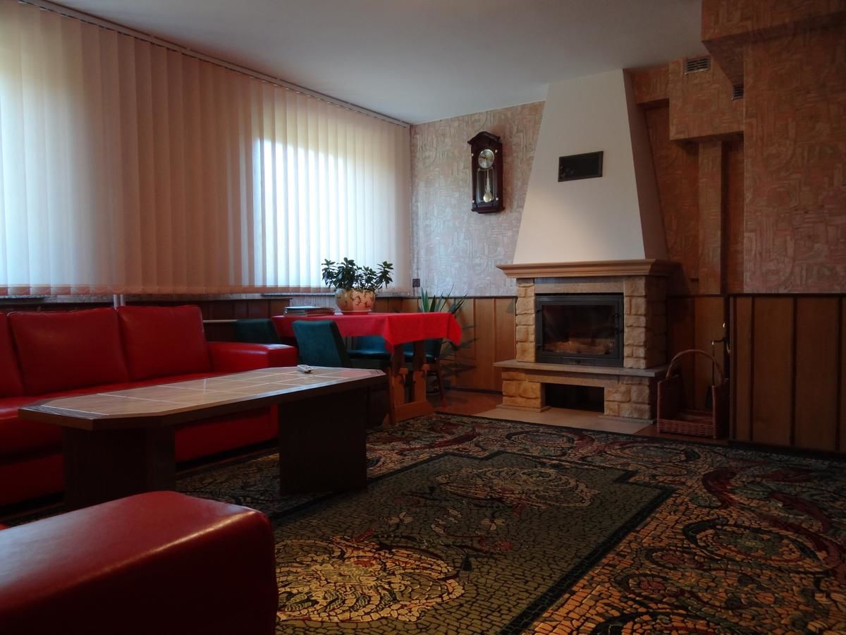 Курортные отели Hotel Korona Mostowice-13